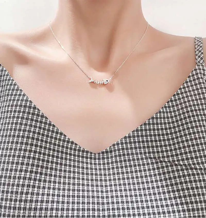 Ожерелье в виде скелета рыбы серебряного/золотого цвета простой темперамент