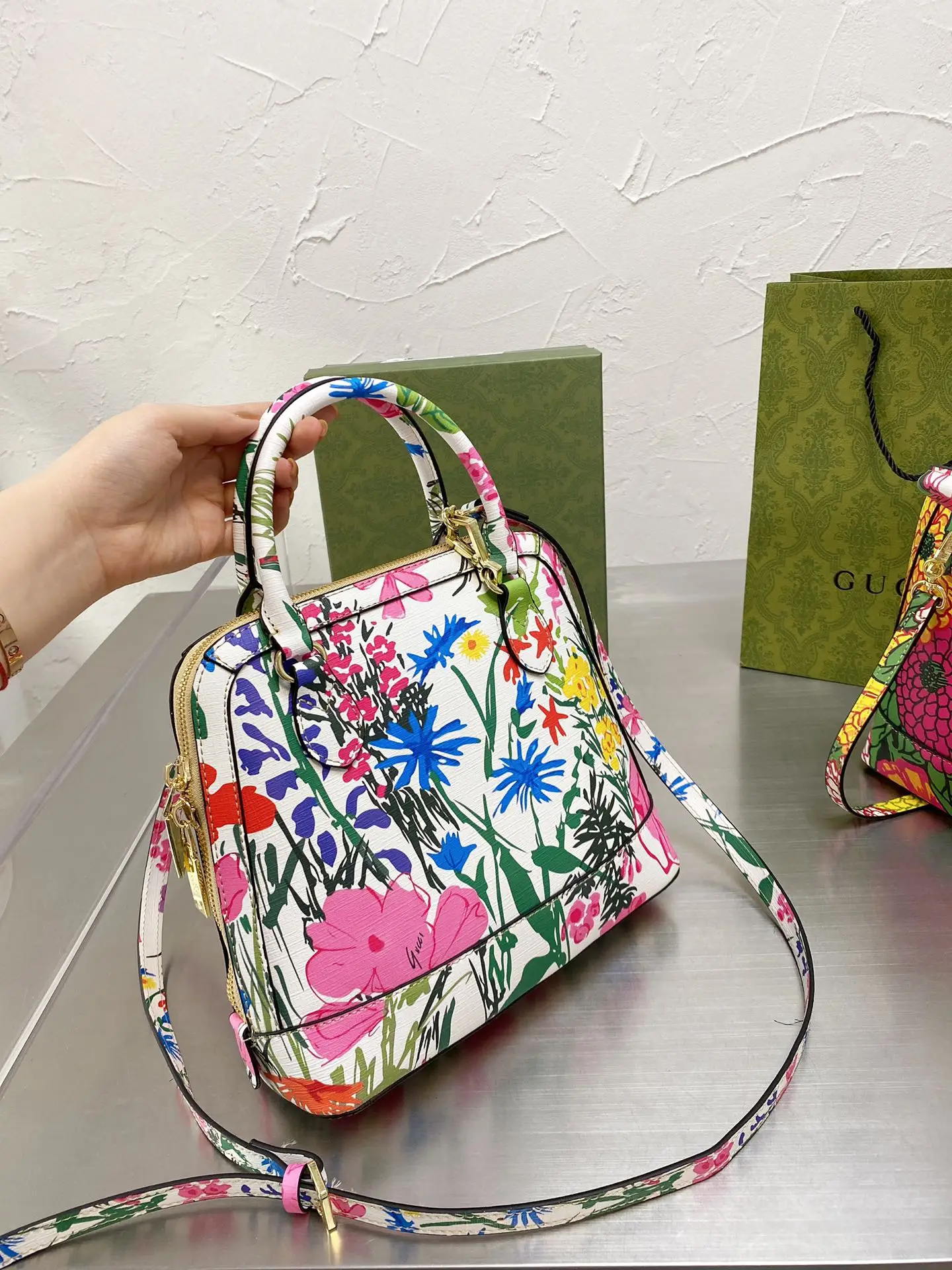

Luxury handbag Shoulder bag gift bag horsebit shell bag Ken Scott print series flower designer bag
