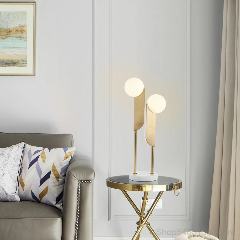 Современные стеклянные шариковые настольные лампы для спальни прикроватная