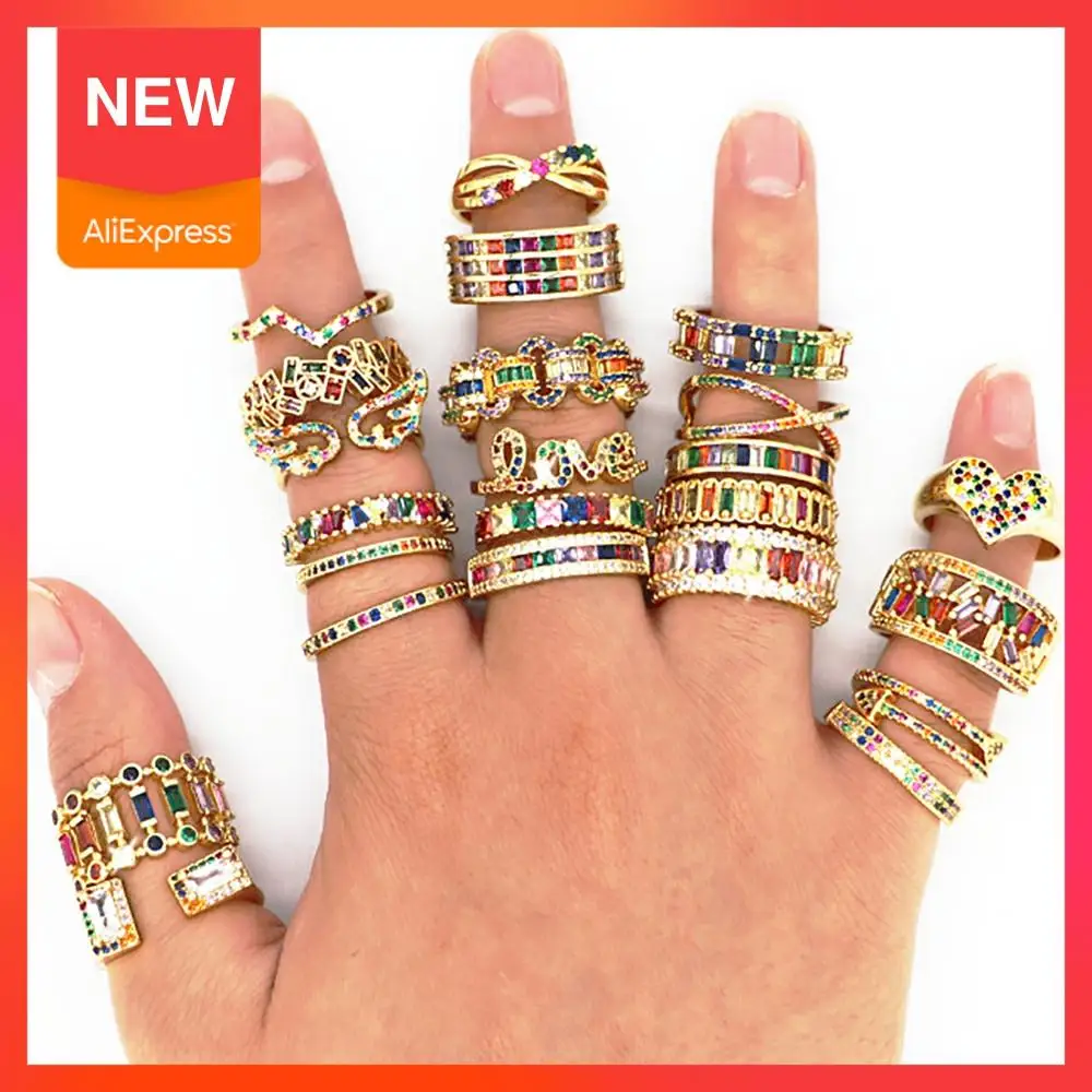 Изысканное женское золотое кольцо с кубическим цирконием регулируемое Радужное