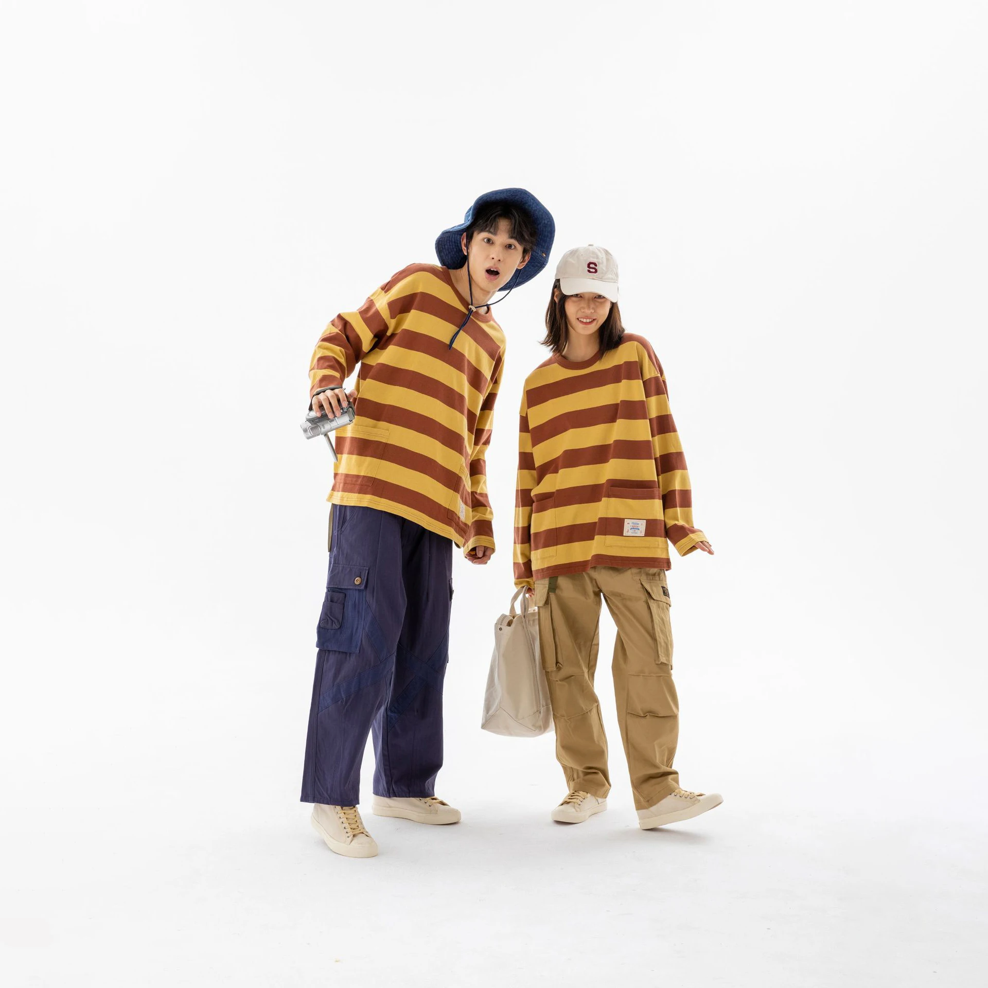 

Men Spring Fall New Fashion Round Neck Long Sleeve Striped Oversize Casual t-Shirts Japan Harajuku Style Couple Vintage Tee Male