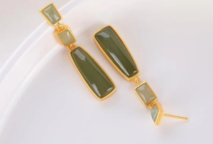 

One Yuan Auction Net Red Earrings Trendy Autumn and Winter Green Earrings Women's Retro Green Fashion Geometry Pattern Elegant