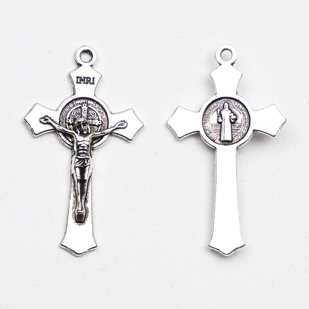 Расклешенный распятие Святого Бенедикта 100 дюйма крестообразный с финишной