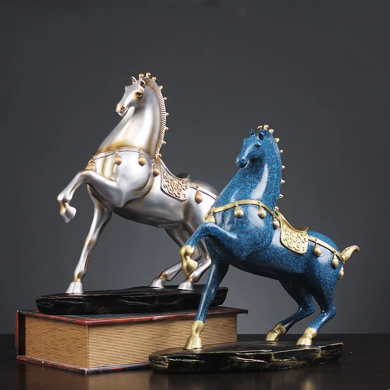 

Nordic Running Horse Sculpture Exquisite Antique Statue Resin Stury Figurines Vintage Home Decoration Accessories Business Gift