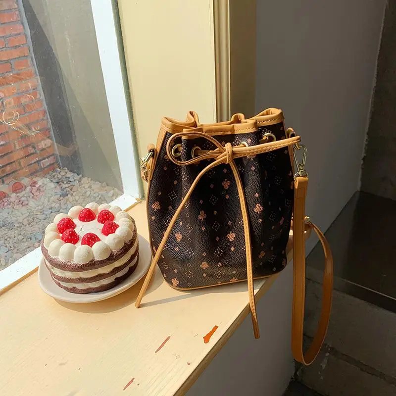 

Retro Women Leather Hand Bags Bucket Crossbody Handbag Sling Bag Flap Messenger Bag Vintage PU Leather Handbags