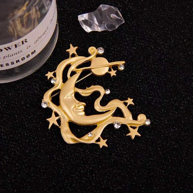 Винтажная брошь ручной работы в антиквариатном стиле с матосветильник Venus Лунная