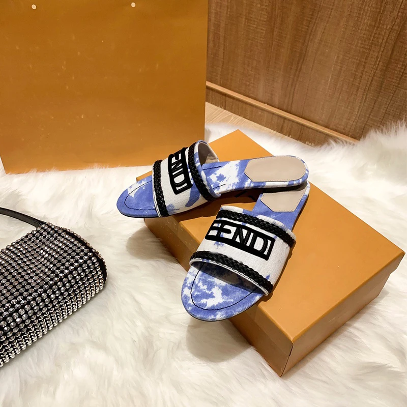 

Summer C Letter Desginer Women Slippers Fashion 2021 Plus Size Flat Heels Sildes Ladies Mules Shoes Sapatos De Mujer