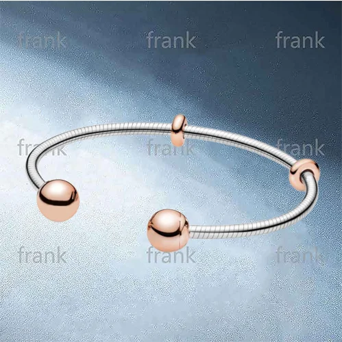 

588291 Rose Moments Snake Chain Style Open Bangle
