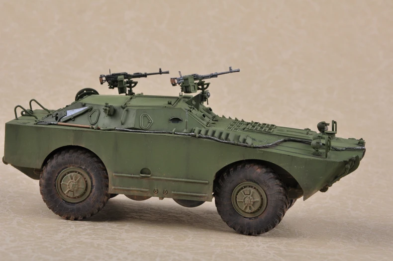 Пластиковая модель Трубач 05596 1/35 русский BRDM-1 |