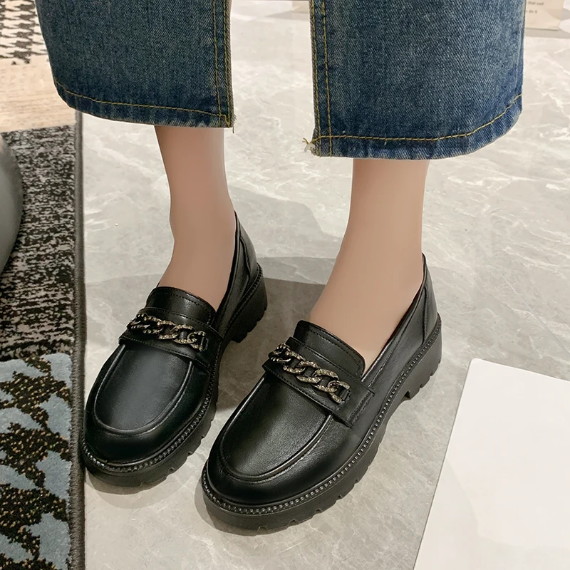 Black Casual Women's Shoes Women's Metal Chain Slip-on Square Thick Sole Round Toe Loafers Patent Leather Solid Color Leather