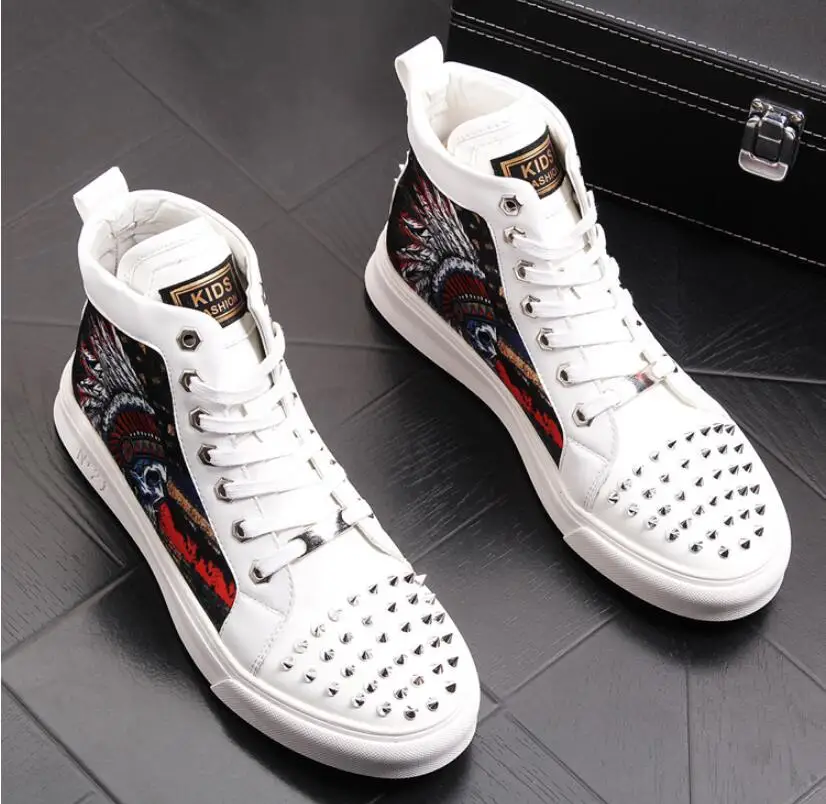 

New style Luxury Men's High Hip-Hop Casual Shoes Men Black Fashion rivets Shoes Italy Fashion leisure folding Driving Loafers