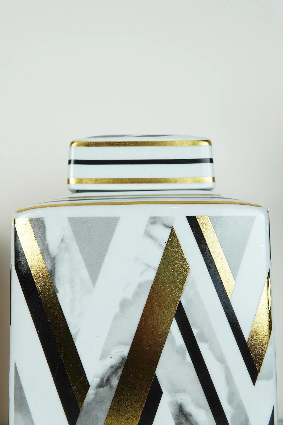 

Glazze Decorative Ceramic Square Cube Jar 27x14cm