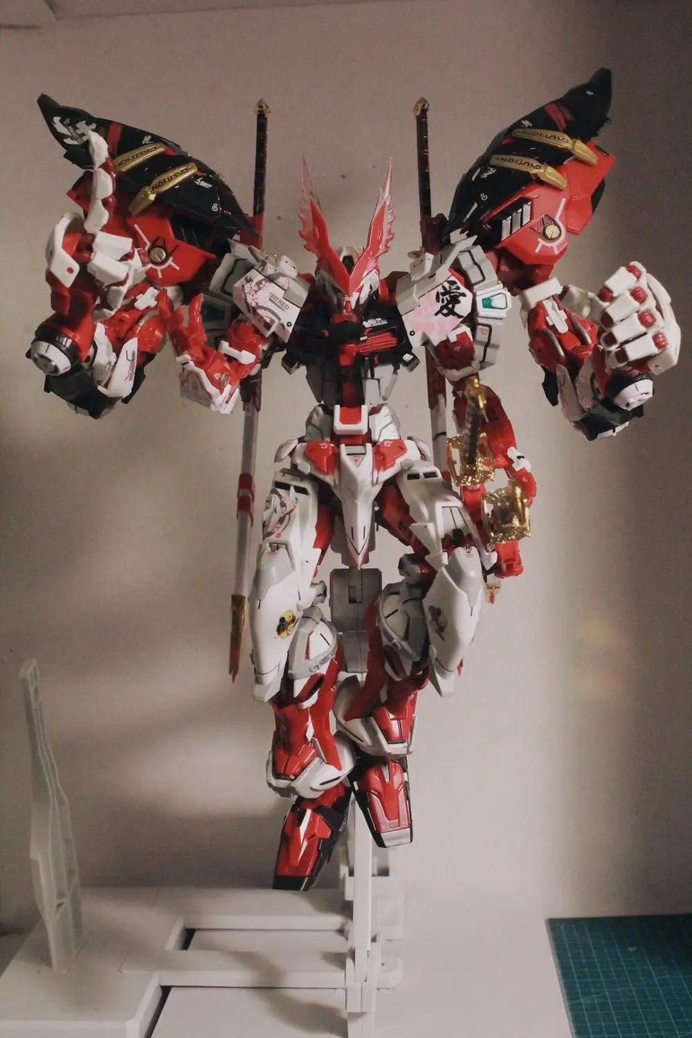 Японское аниме MG DABAN 8814 MBF-P02 Astray RED Frame MB с питанием от красного и Гербера прямая