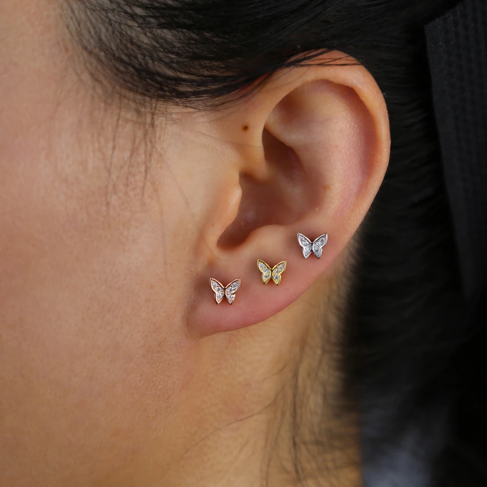 Женские маленькие серьги гвоздики в виде бабочки из серебра 2020