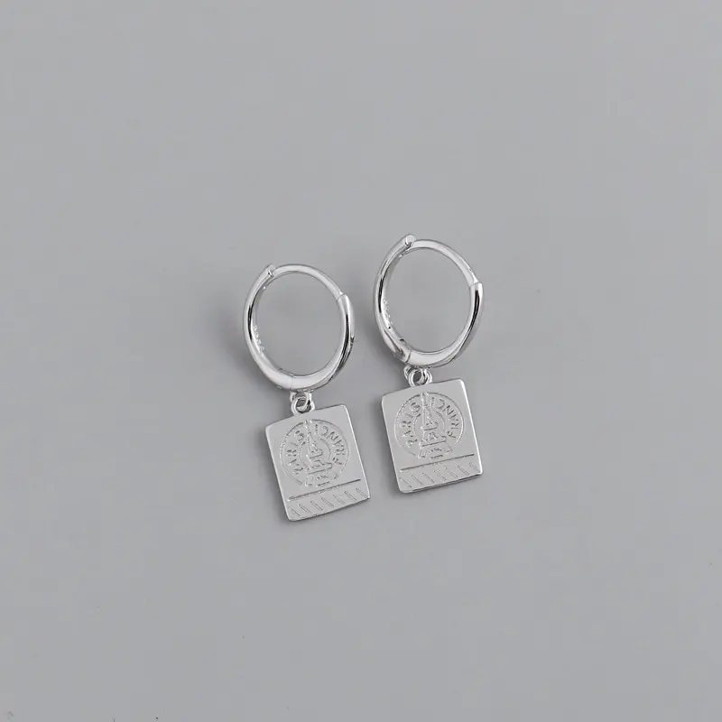 

A00333 Dangle Earrings