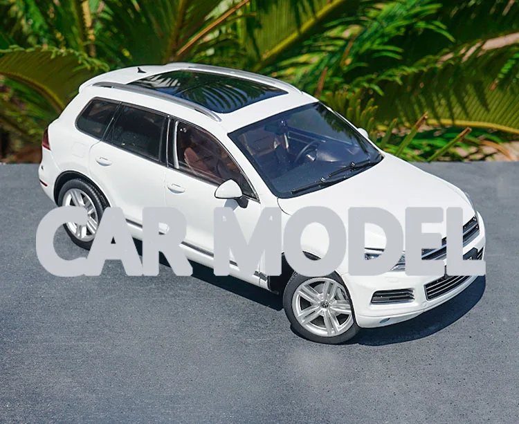 1:18 scale Alloy Toy Vehicles VW GTA TSI Touareg SUV Car Model Of Children's Toy Cars Original Authorized Authentic Kids Toys