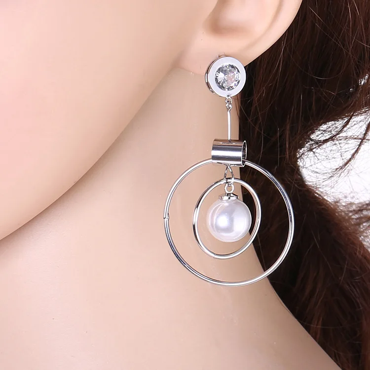 Simple creative personality circle zircon pearl earrings in Europe and America | Украшения и аксессуары