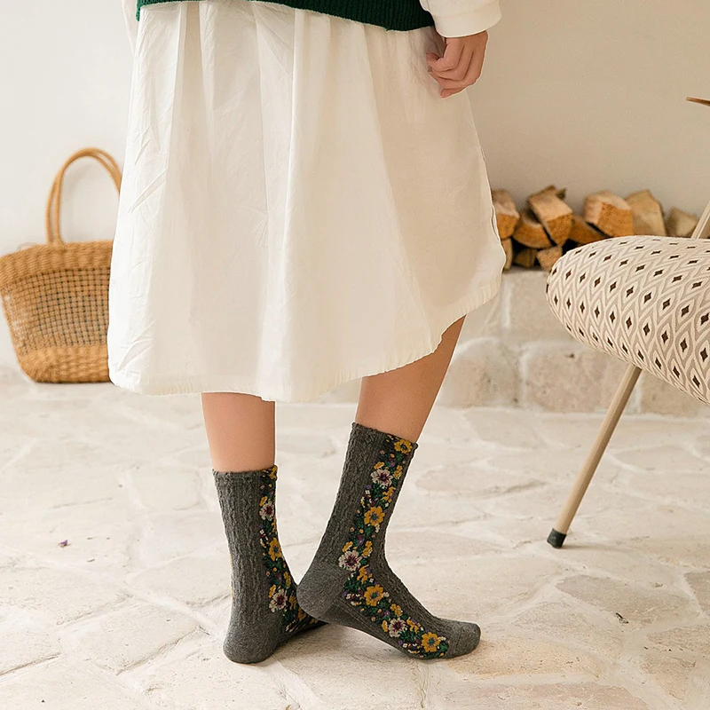 

New Retro Flower Socks Ethnic Style Women Sock Casual Comfortable Ladies Cute Spring Autumn Cotton Girls Socks Christmas Gifts
