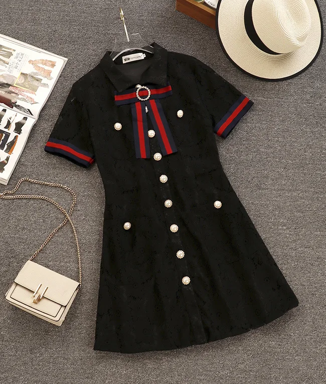 Женское кружевное ажурное платье модельное облегающее вечернее с короткими