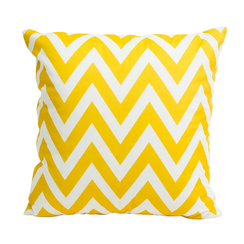 Чехол наволочка желтого цвета с геометрическим рисунком размеры 45*45