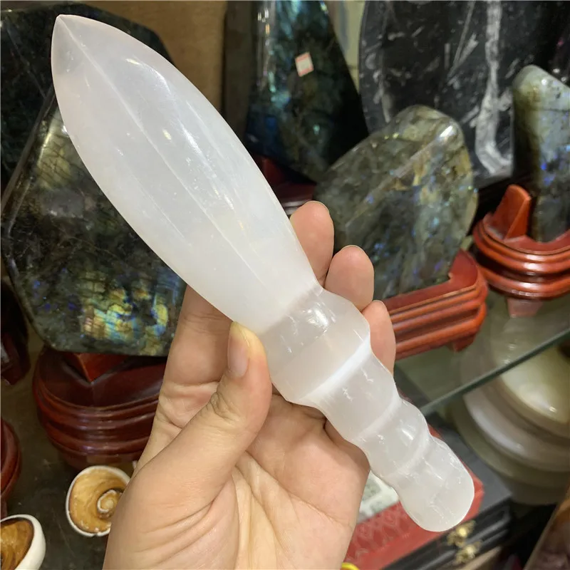 

1pcs Natural crystal Selenite Carved Healing Stone Dagger Quartz Mineral Gem Wand Chakra Point Gift Wicca Decor