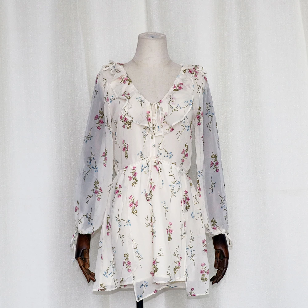 Весеннее платье с длинными рукавами цветочным рисунком V образным вырезом