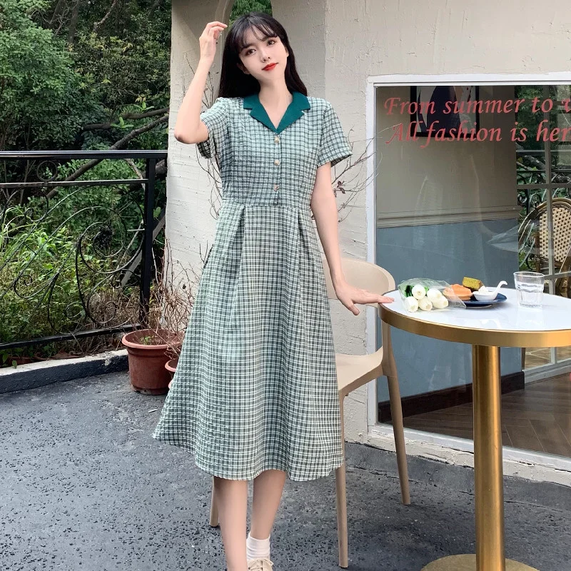 

Летнее приталенное платье с коротким рукавом в клетку во французском ретро-стиле