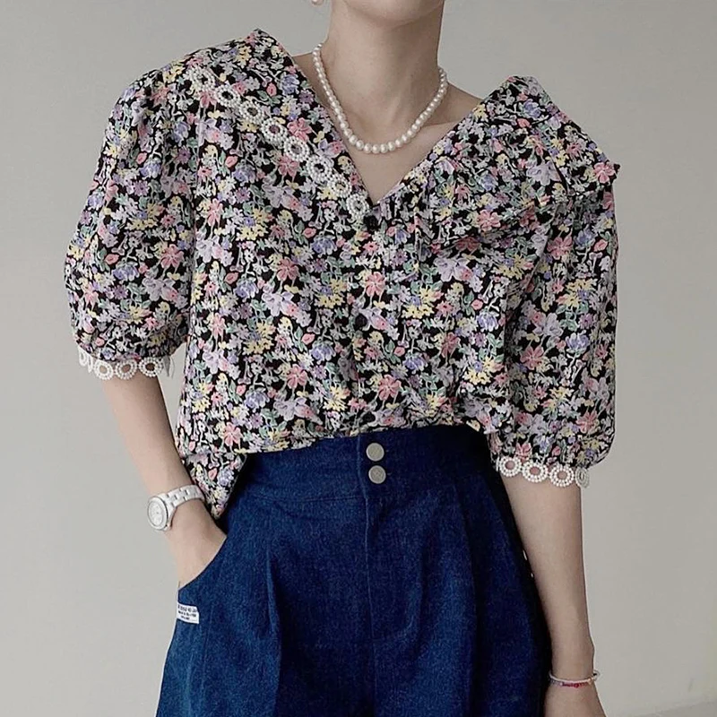 

Summer New Sweet and Age-reducing Blouse Female Floral Lapel Pearl Ruffled Blusa Loose Single-breasted Puff Sleeve Shirt KK144