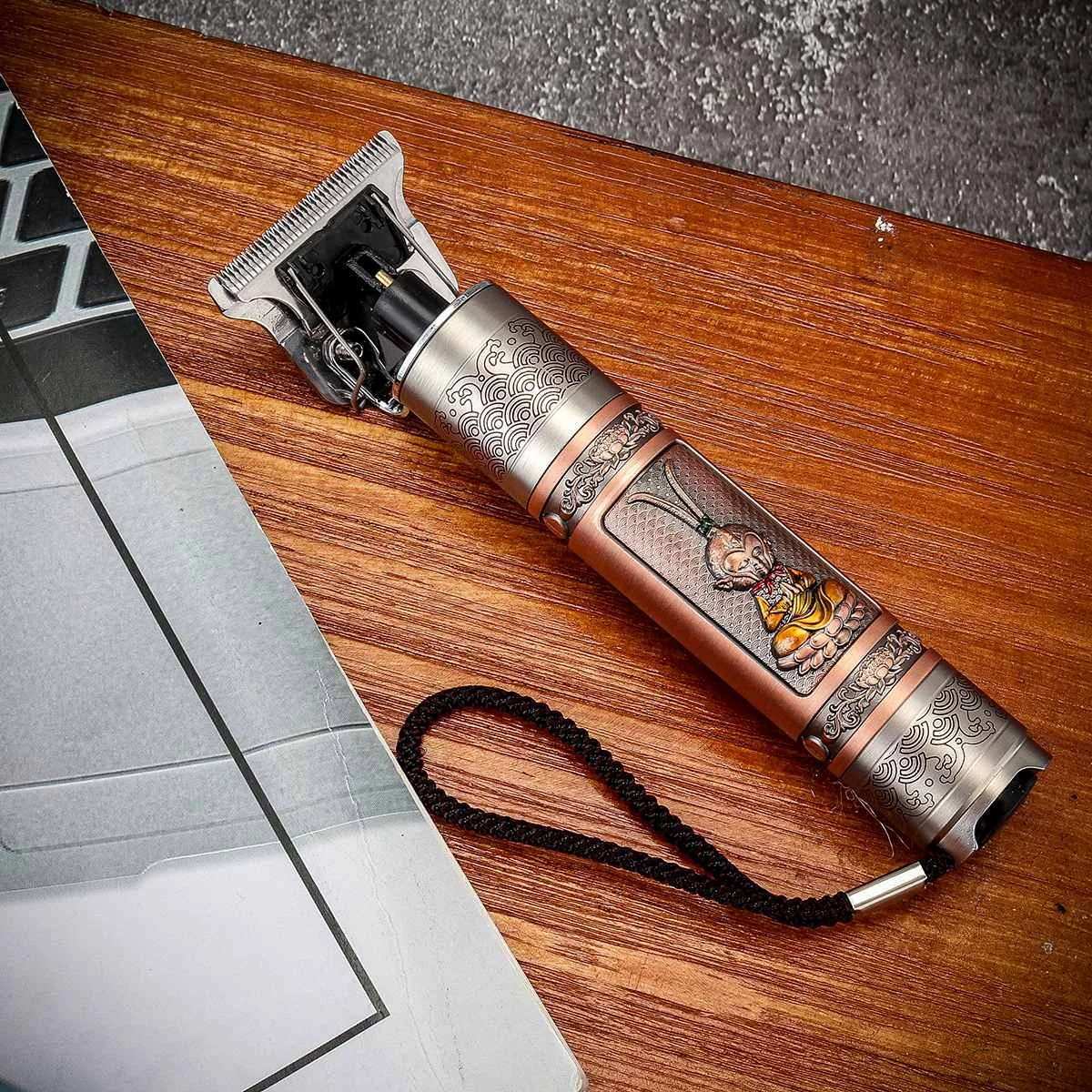 

Hair Clipper Professional USB Rechargeable Personal Care Vintage Engraving Scissors Low Noise T9 Trimmer Reduction Barber
