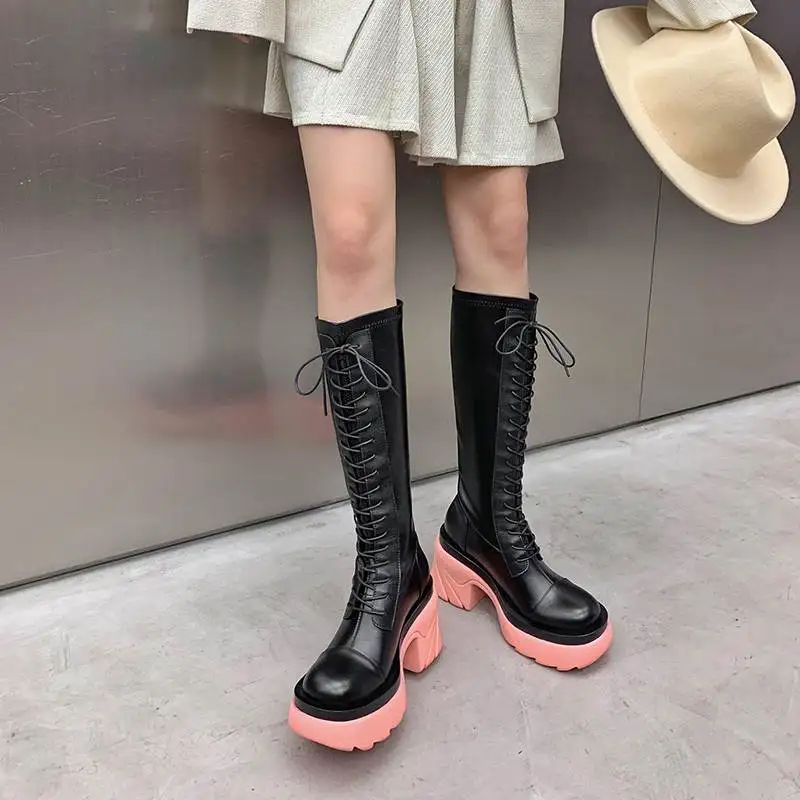 Harga Sepatu Bot Berkuda Eropa Platform Ujung Kaki Bulat Kulit Sapi Panci Krazing Sepatu Bot Setinggi Lutut Warna Campuran Musim Dingin Diikat Silang Modern L07