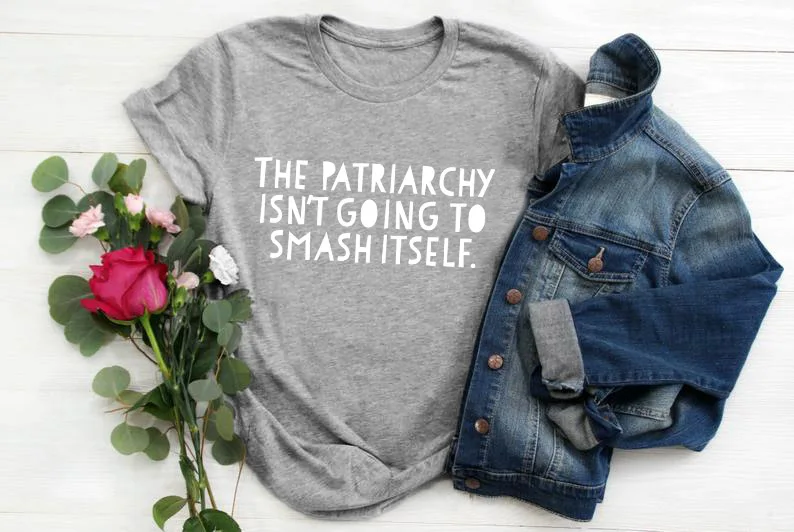 Летняя футболка с надписью патриармия не собирается разбить себя буквенный