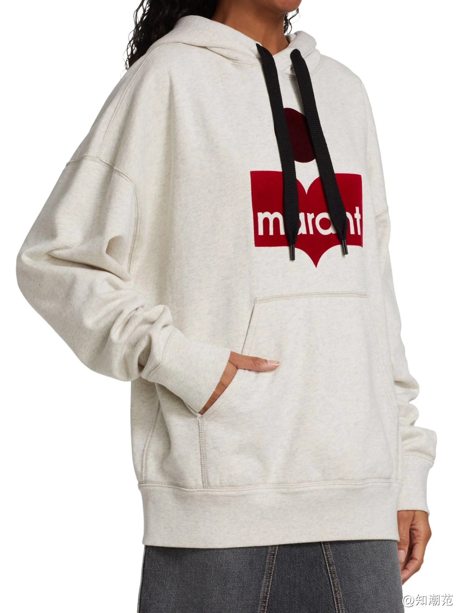 

Hoodies & Sweatshirts