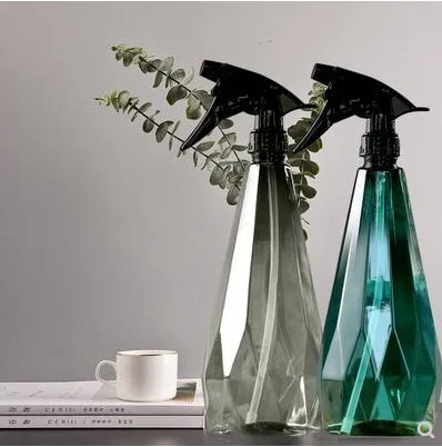 

Watering Pot Hand Empty Spray Bottle Water Trigger Balcony Home Modern Style * 500ml and 1000ml