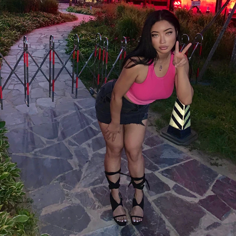 Приталенный жилет-майка без рукавов 4 цвета с градиентом | Женская одежда