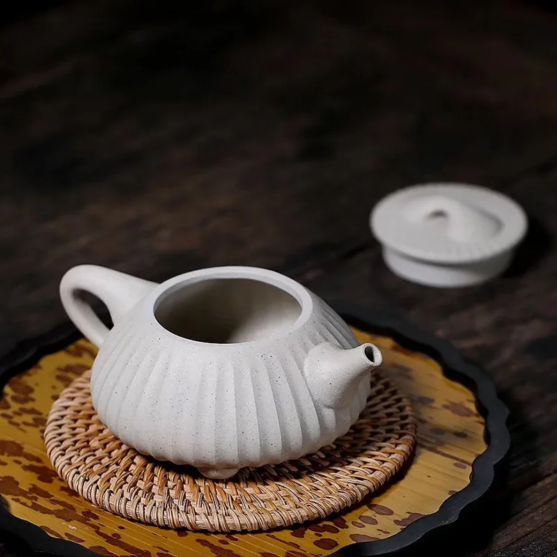 

Yixing raw ore purple clay teapot handmade raw ore Ivory section rib pattern Ladybug teapot kungfu tea set