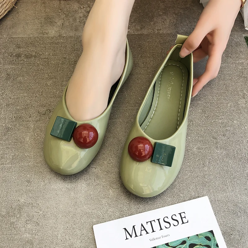 

Новые осенние повседневные туфли на плоской подошве с закрытым носком, женские туфли в горошек