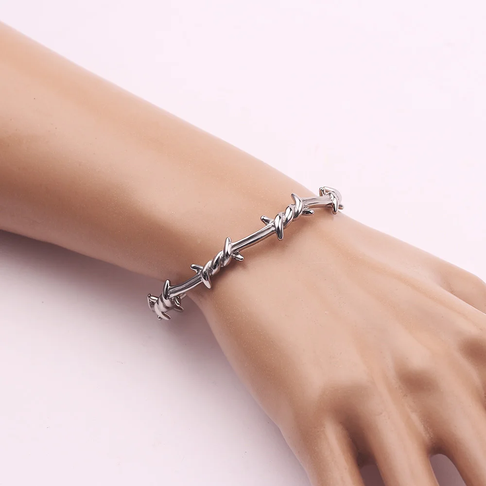 Браслет манжета мужской с закрученными бусинами готический открытый