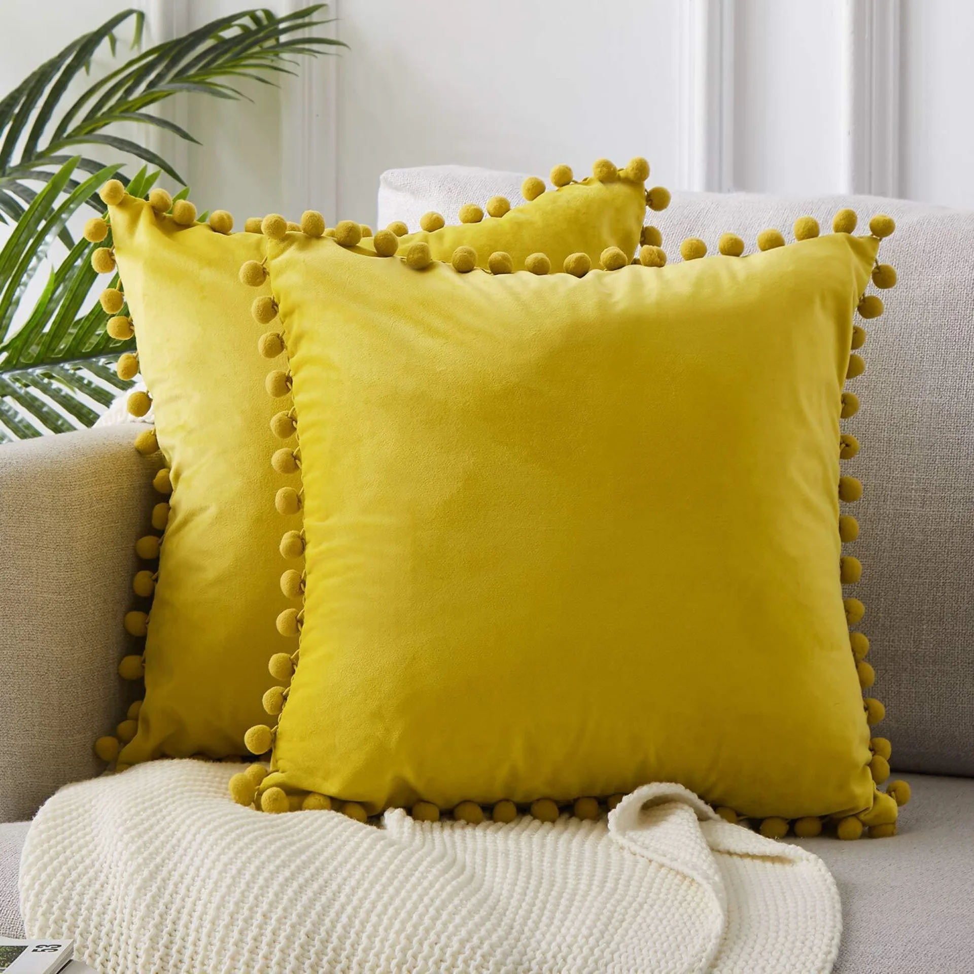 

Modern Simple Ball Ball Lace Pillow Velvet Solid Color Sofa Short Plush Ball Cushion Cover Throw Pillows