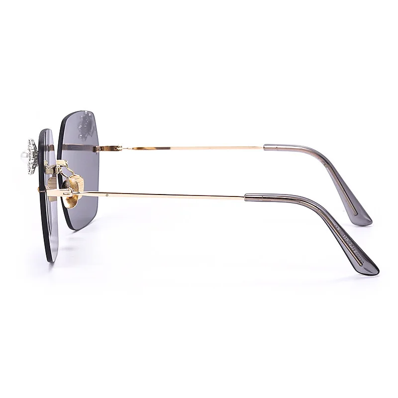 

Kilig Irregular Polygon Frameless Rhinestone Sunglasses Oversized Diamond Bling Bling Glasses