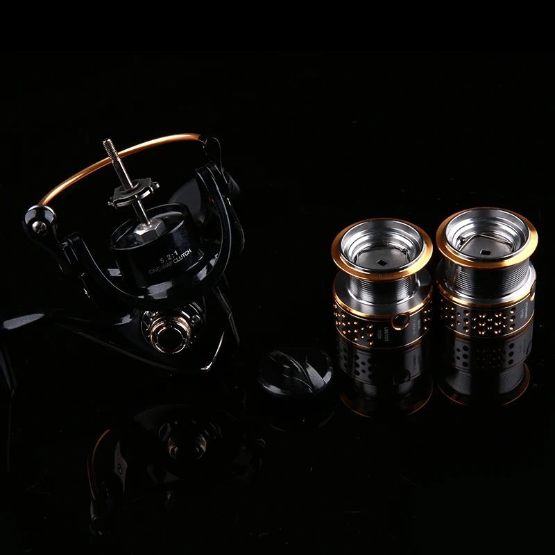

2 Spool Fishing Reels Fengshang 2000 8+1bb 5.2:1 Two Spools Freshwater Lightweight Spinning Pike Fishing Reel