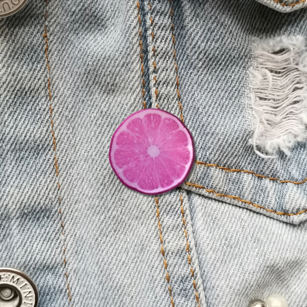 

Cartoon Lemon Slices Cute Purple Acrylic Women's Brooch Vintage Lapel Pin For Backpacks Bag Hat Jewelry Badges Scarf Buckle