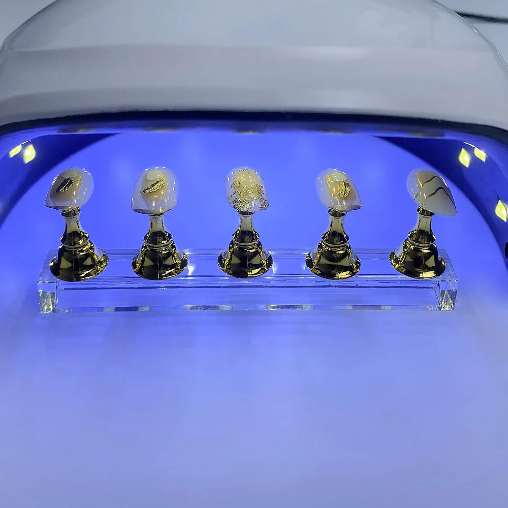 

1Set Magnetic False Nail Tips Practice Trainning Display Stand Holder Base Alloy Crystal Nail Art Polish Display Manicure Tools