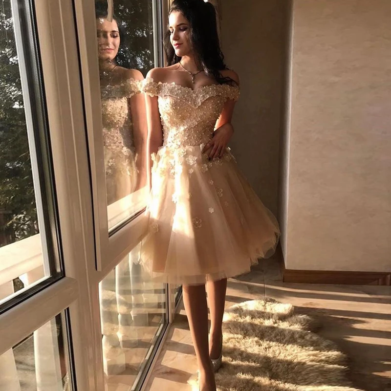 

Fivsole Charming Appliques Homecoming Dress Sexy Sweetheart Mini Graduation Dresses Short Prom Party Gowns Mezuniyet Elbiseleri