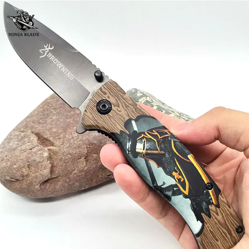 

Skull Gunner Folding Knife Middle Century Knight Jackknife Outdoor EDC Tool Camping Jungle Punk Style Collection