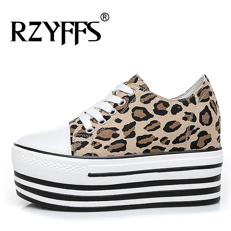 Новинка Стильные кроссовки Женская спортивная обувь на танкетке с леопардовым