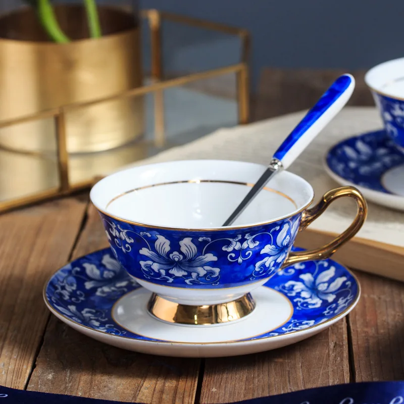 

Fun Fervent Chinese Style Blue and White Ceramic Cup and Saucer Set Bone China Classic Creative Coffee Cup Kitchenware