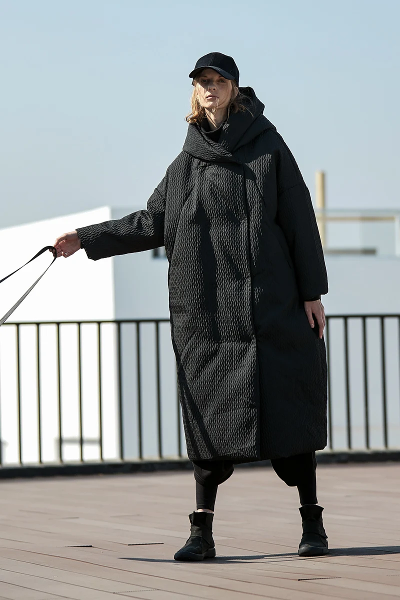 Женская Толстая зимняя теплая пуховая куртка оверсайз с капюшоном оригинальный