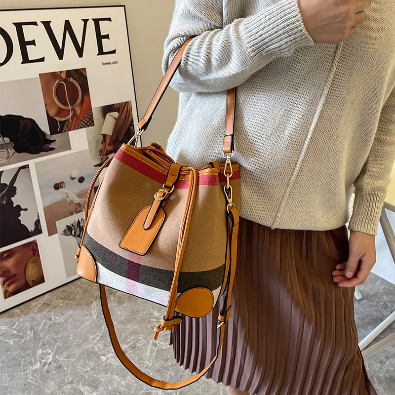 Luxury brand 2022 new fashion classic Plaid canvas women's bag bucket portable shoulder large capacity style | Багаж и сумки