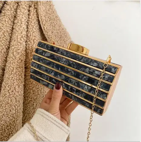 

Женские Модные Наплечные сумки новая женская сумка через плечо, Сумки из натуральной кожи металлической цепью вечерняя сумочка, сумки в рук...