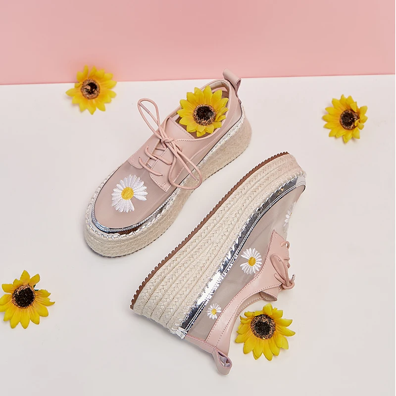 

Women's genuine leather mesh patchwork platform flats oxfords leisure soft cmfortable Embroidered flowers thick sole casual shoe
